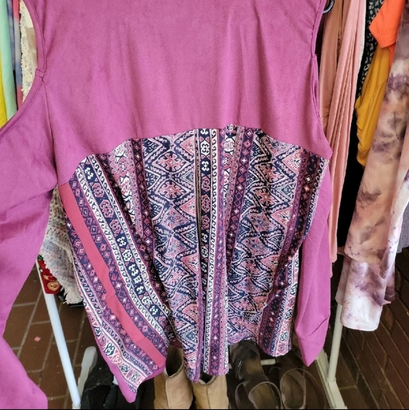 NWOT Phierce Fashions suede cold shoulder blouse 1x - Picture 5 of 7